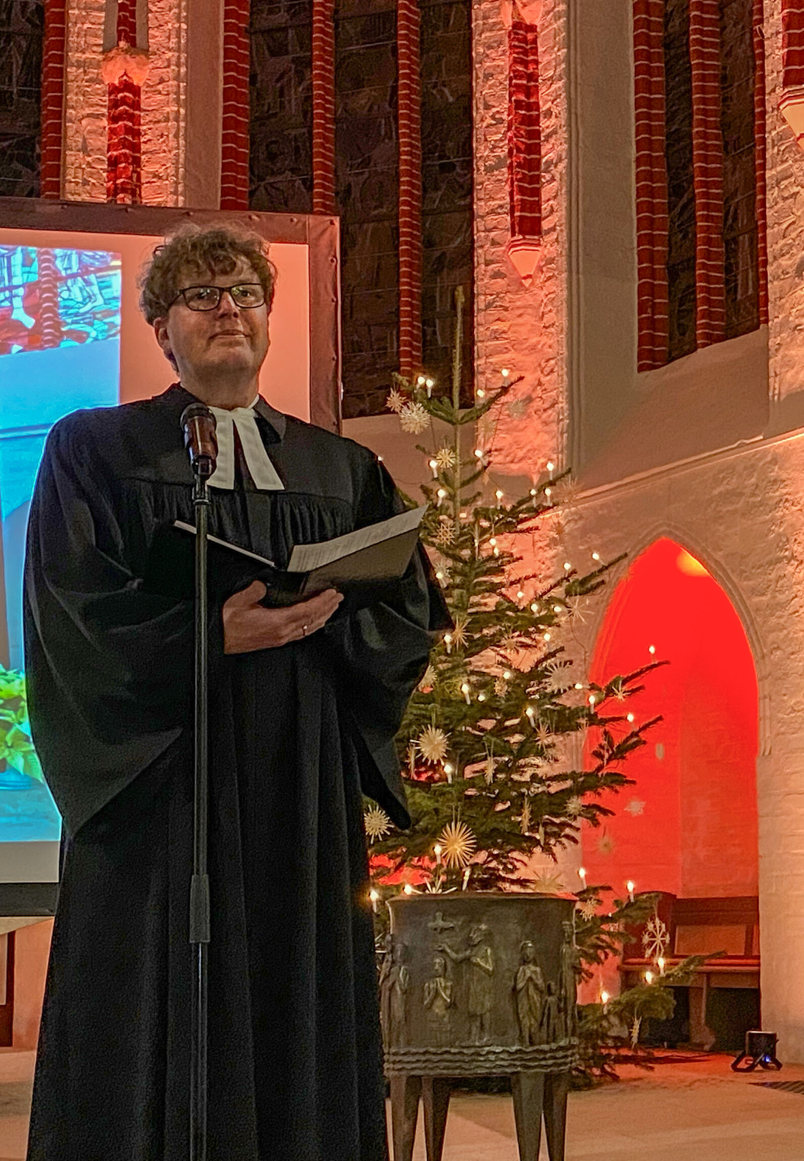 Superintendent Christian Berndt gestaltet den Gottesdienst zur Christvesper um 23 Uhr in der Winsener St. Marien-Kirche.