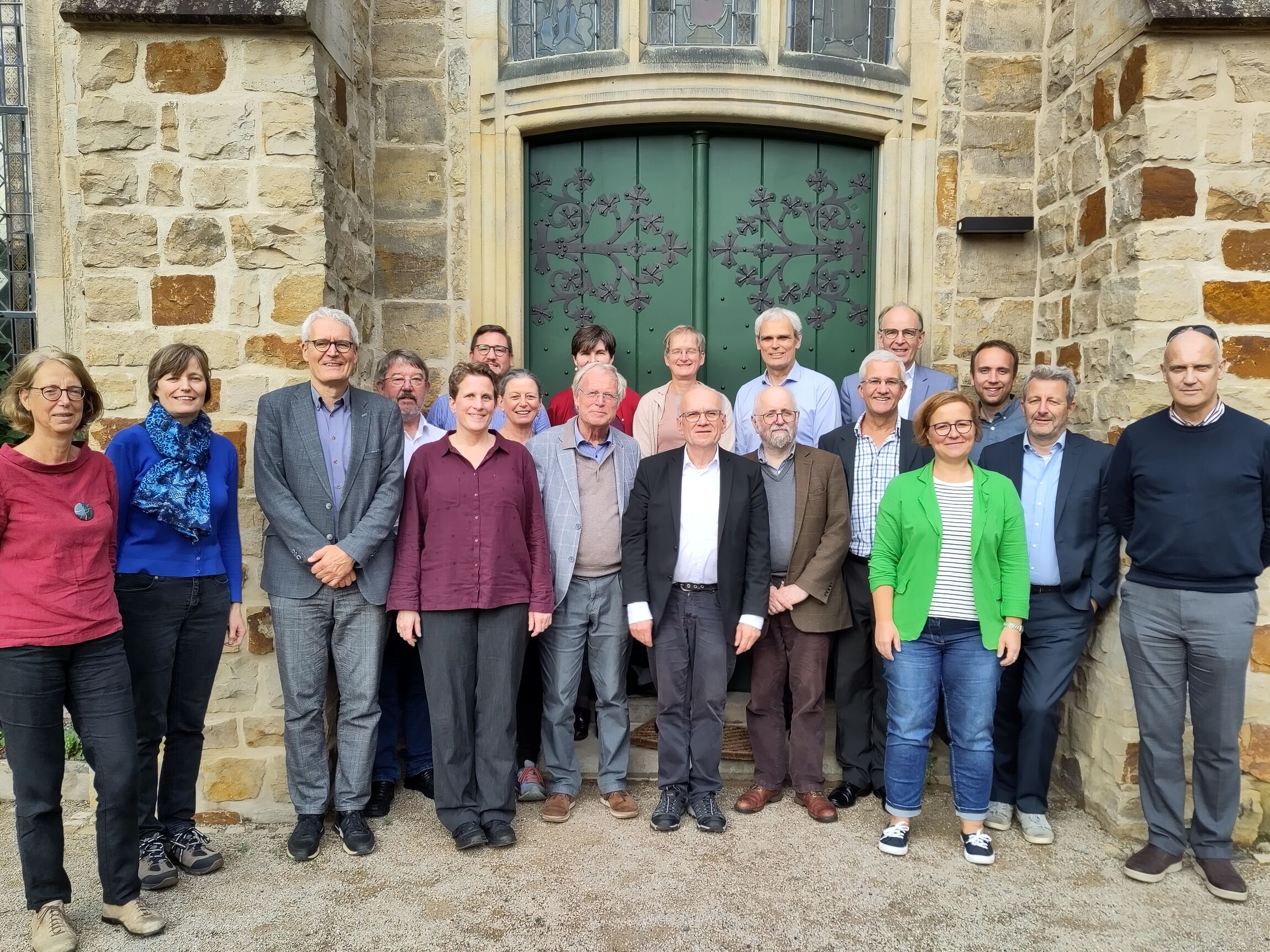 Die Mitglieder der Meissen-Kommission der Evangelischen Kirche in Deutschland (EKD) und der Church of England trafen sich zu einer gemeinsam Tagung im Kloster Loccum. Foto: EKD