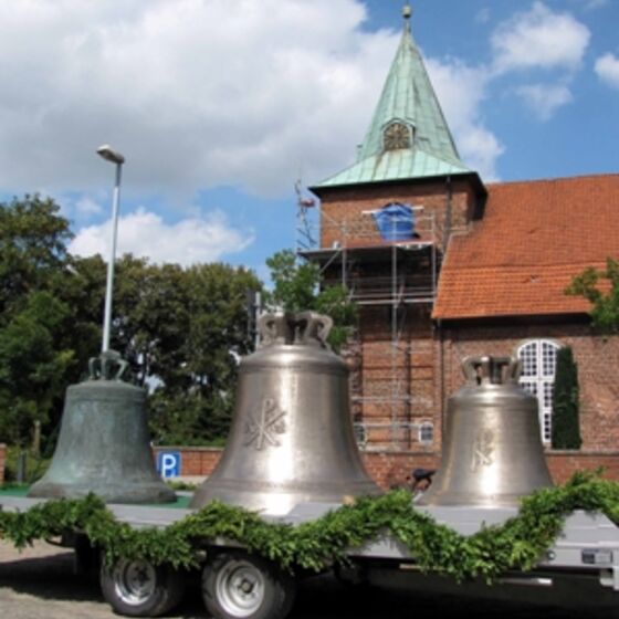 Neue Glocken in Leeste eingeweiht.