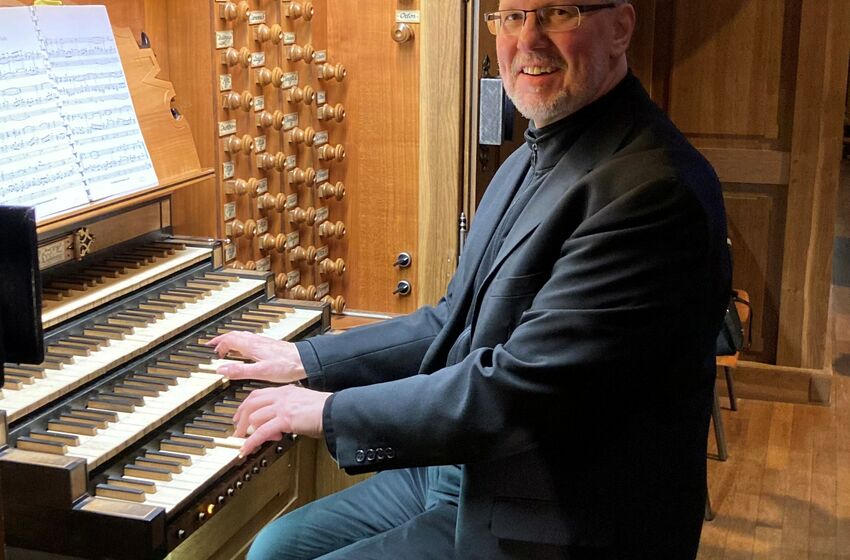 Thorsten Pech an der Orgel