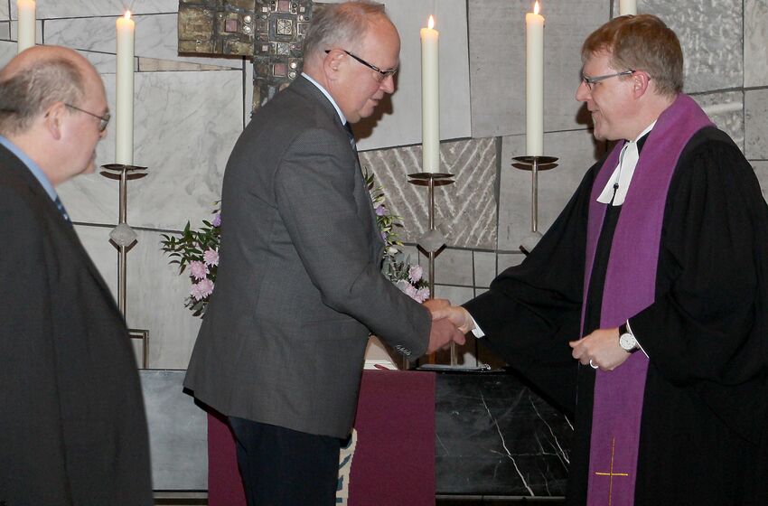 Horst Glockzin Silbernes Facettenkreuz 2, Foto Miriam Unger